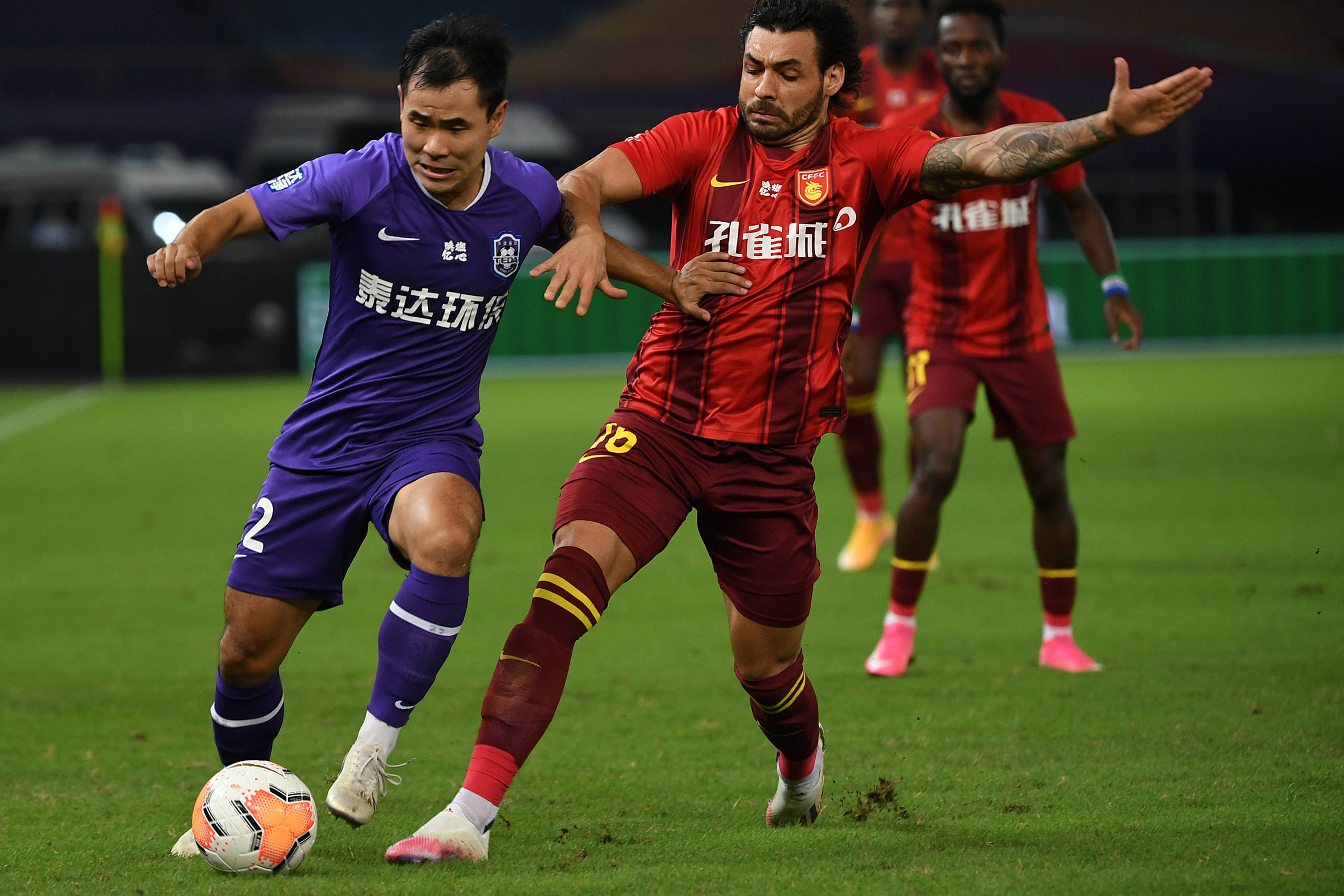 包含天津泰达主场告捷，暂时解放降级之忧的词条