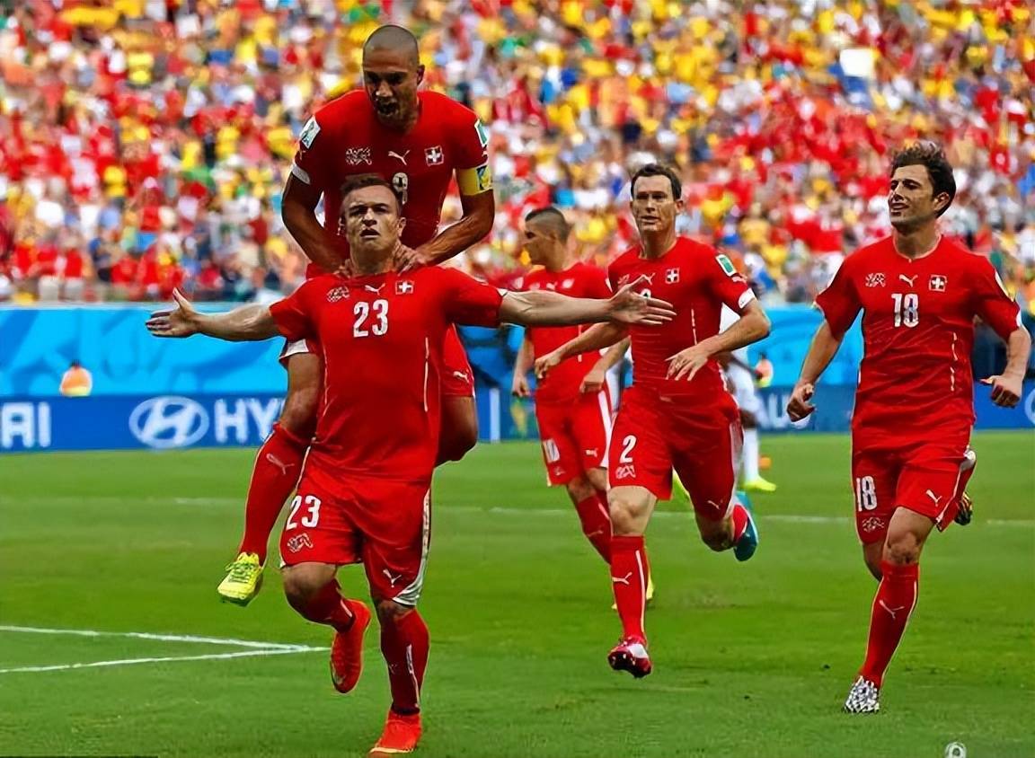 瑞士国家队在欧预赛中展现强大实力，晋级下一轮的简单介绍