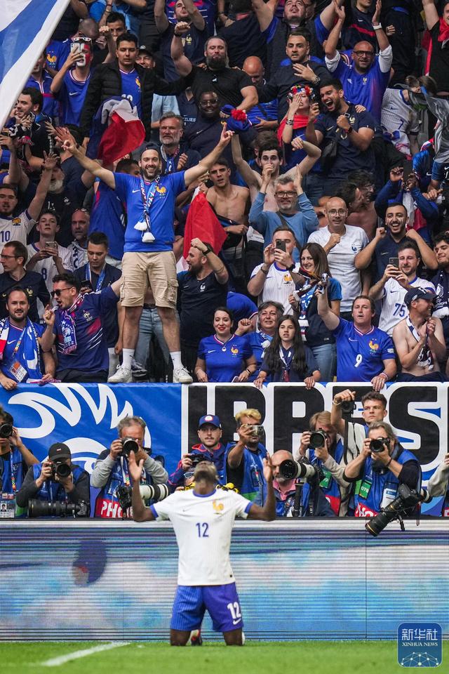 包含法国队员实力雄厚，豪取殊荣的词条