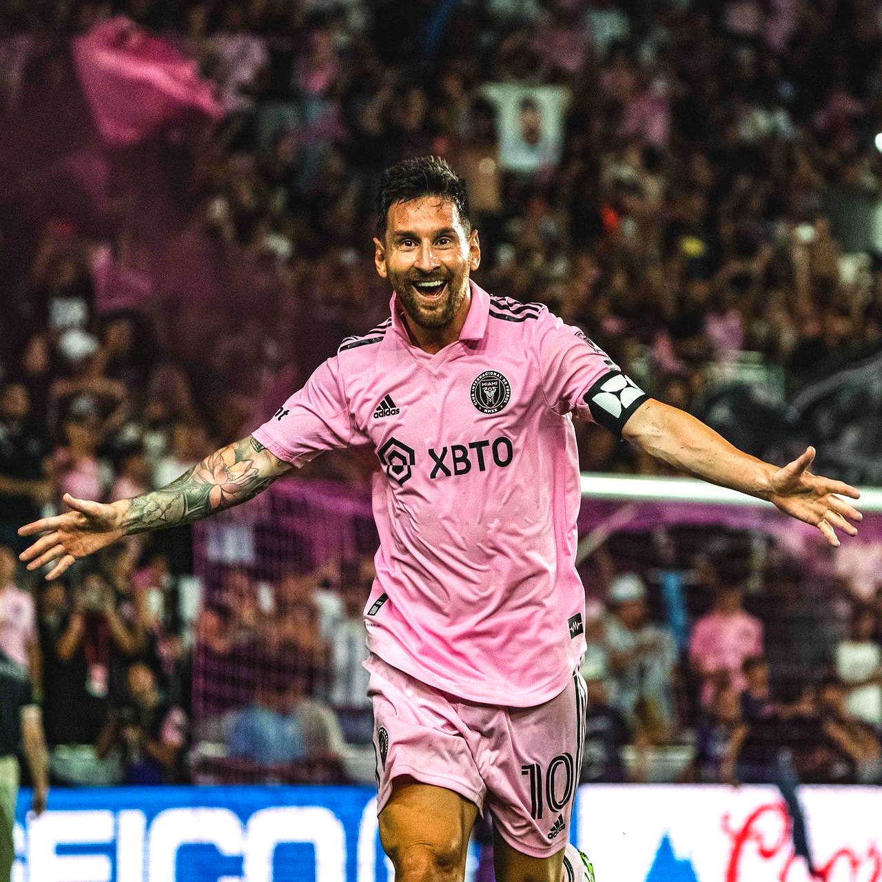 墨西哥轻取AC米兰，梅西高光表现的简单介绍