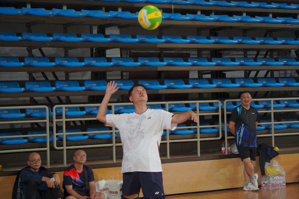 中国队鏖战德国队，黄鸭组合点燃赛场