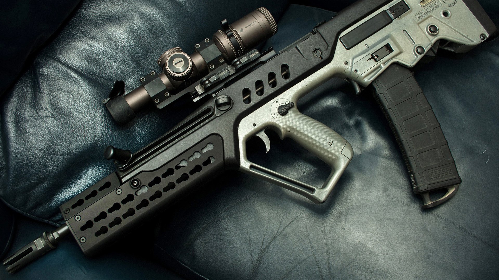 双城记，阿什拉夫的闪电与巴萨的洪流，足球在战火边的回响