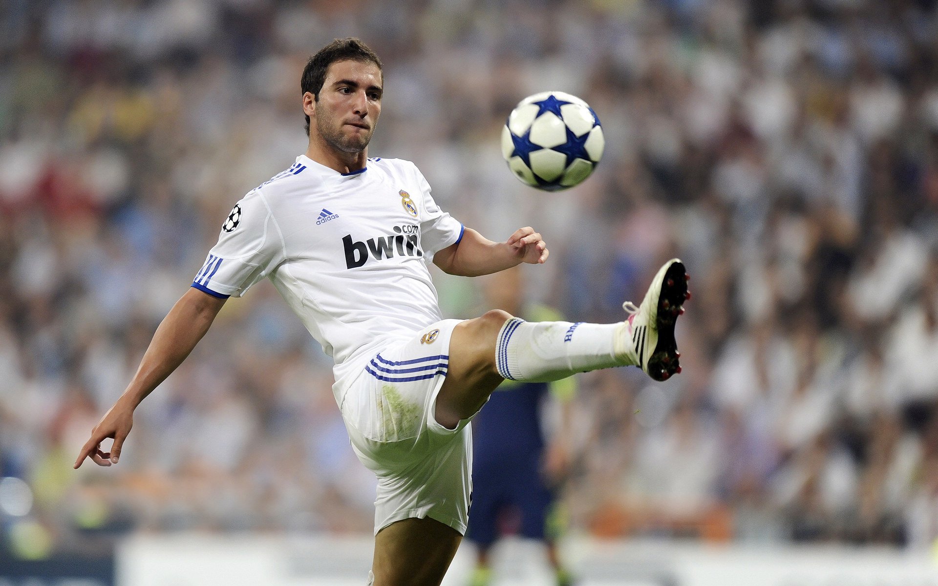 格列兹曼完全无解！土耳其式风暴连续得分压制莱比锡红牛