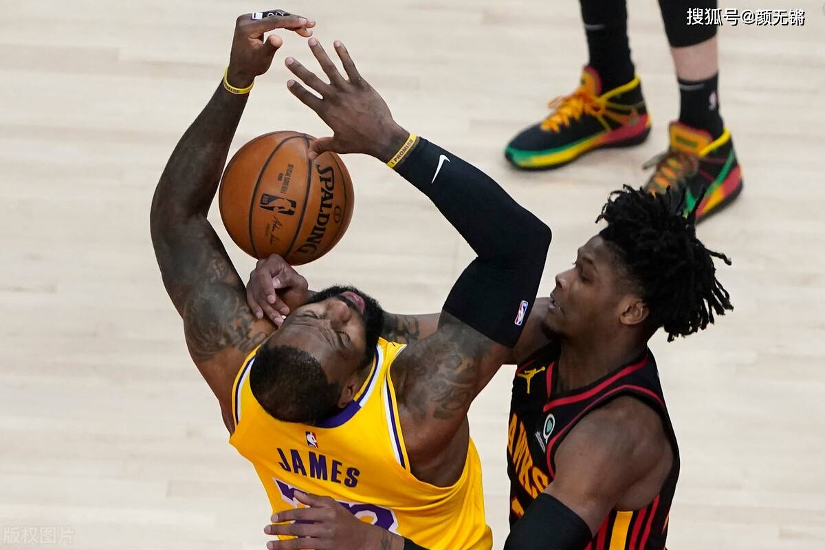 老鹰硬仗取胜热火，范弗利特在意甲焦点战接管比赛